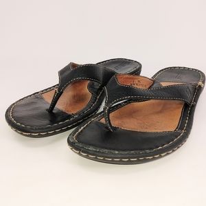 Born black leather thong flat sandals women's 8